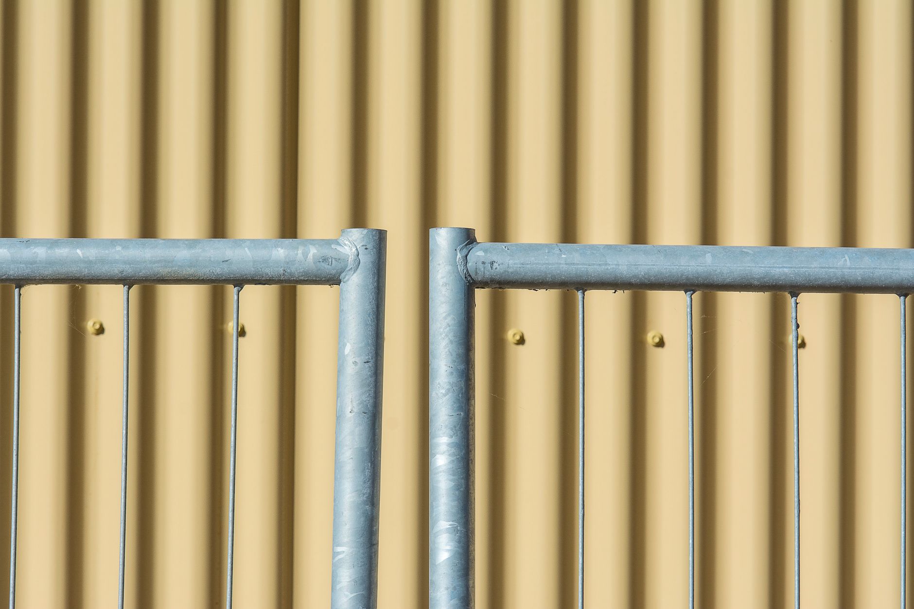 Steel Rail + ChainLink